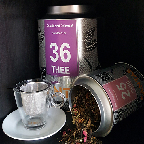 Losse thee in blik van Santas Koffie